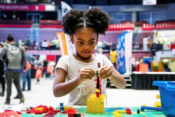 NIU To Host Online STEM Fest Celebration Oct. 31