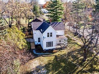 Homes in DeKalb County sell fast, even with limited supplies. With home shoppers turning out in droves, even during a pandemic, you might wonder why more homeowners aren’t listing their homes for sale. The concerns are simple ... and the answers are simple. Only 1% of homeowners are currently selling, according to a recent Zillow survey. The rest are sitting on the sidelines at a time when there’s a severe shortage of homes for sale — and a slew of buyers looking to buy one. The most common reason cited among all homeowners for staying put: They don’t want to become a buyer once they sell. More than a fourth of homeowners (26%) in the survey say they’re concerned about not being able to find or afford a home once theirs is sold. Zillow research shows that 63% of sellers also are buying a home. The current market is extremely competitive for buyers, with some homes going under contract in a record-low 10 days. In addition to concerns about where they might live after selling, homeowners cite general life uncertainty (22%) and expectations that waiting will bring a more favorable sales price (21%) as reasons to stay in their homes. With mortgage interest rates at historic lows, it’s not surprising that 15% of homeowners report a recent refinance as a reason for not listing their homes. While 54% percent say they will use the money they saved by refinancing to pay off debt and 50% say they would put the savings toward retirement, half say they would put that extra money toward home improvements. There are many good Real Estate agents in DeKalb County ... interview several before you list your home.