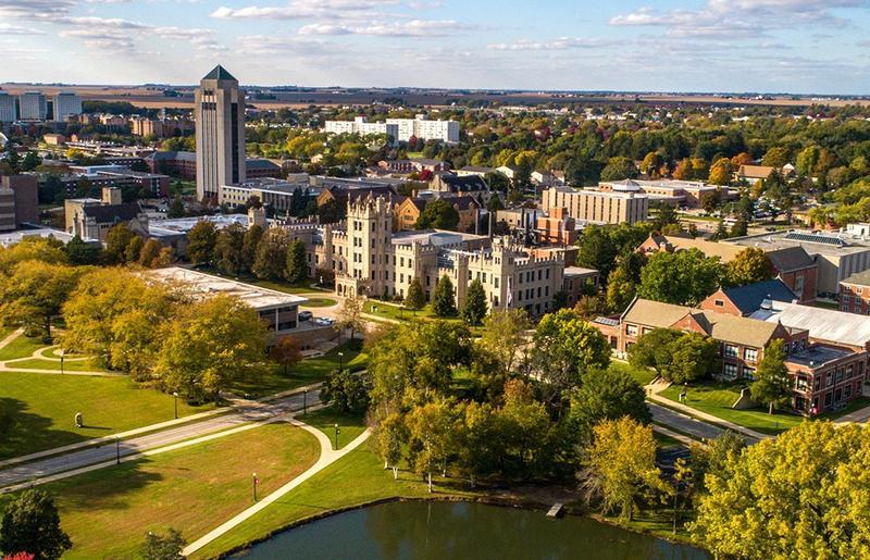 Without New Federal Stimulus, Illinois Higher-Ed Funding Could Face A 'Cliff'