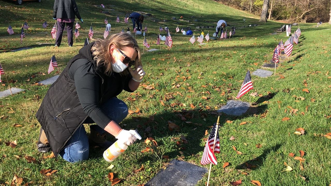 'Giving Tuesday' Can Also Mean Volunteering