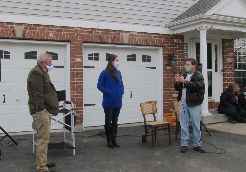 DeKalb Mayoral Candidates Take Part In Front Yard Forum