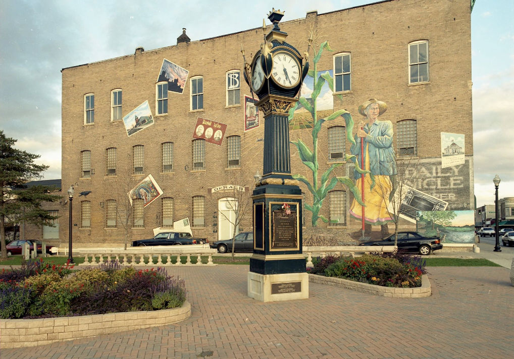 DeKalb's Famous Clock Being Repaired